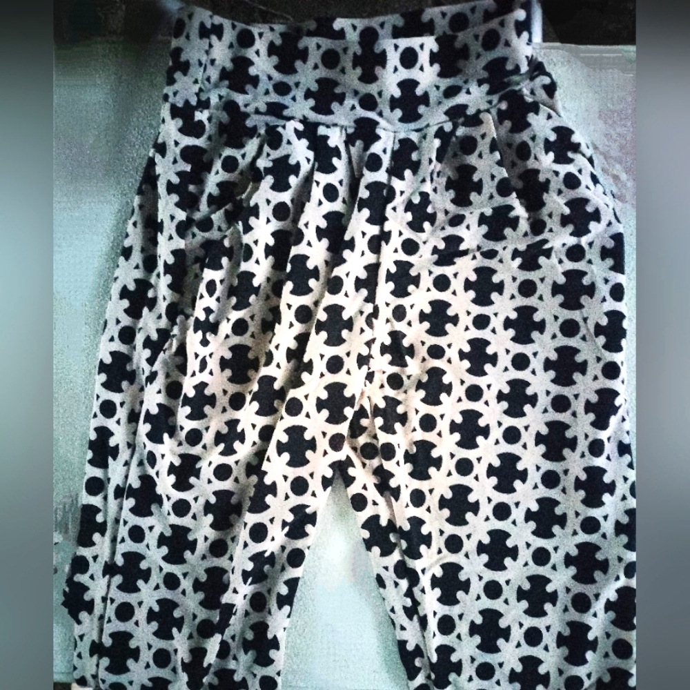 Poppyfly Hairport 225 Slouchy Printed Pants Kids Large Beige/Black